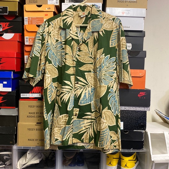 Hawaiian Shirt - Picture 1 of 2